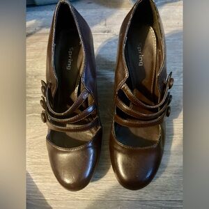 Women's Brown Heels Size 6